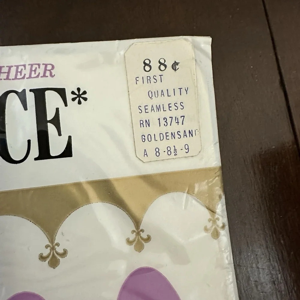 Vintage CANTRECE Deluxe Seamless Sheer Stockings Golden Sand Size 8-9 NEW